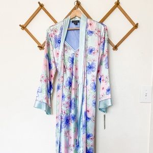 NWT Jones New York Nightgown set